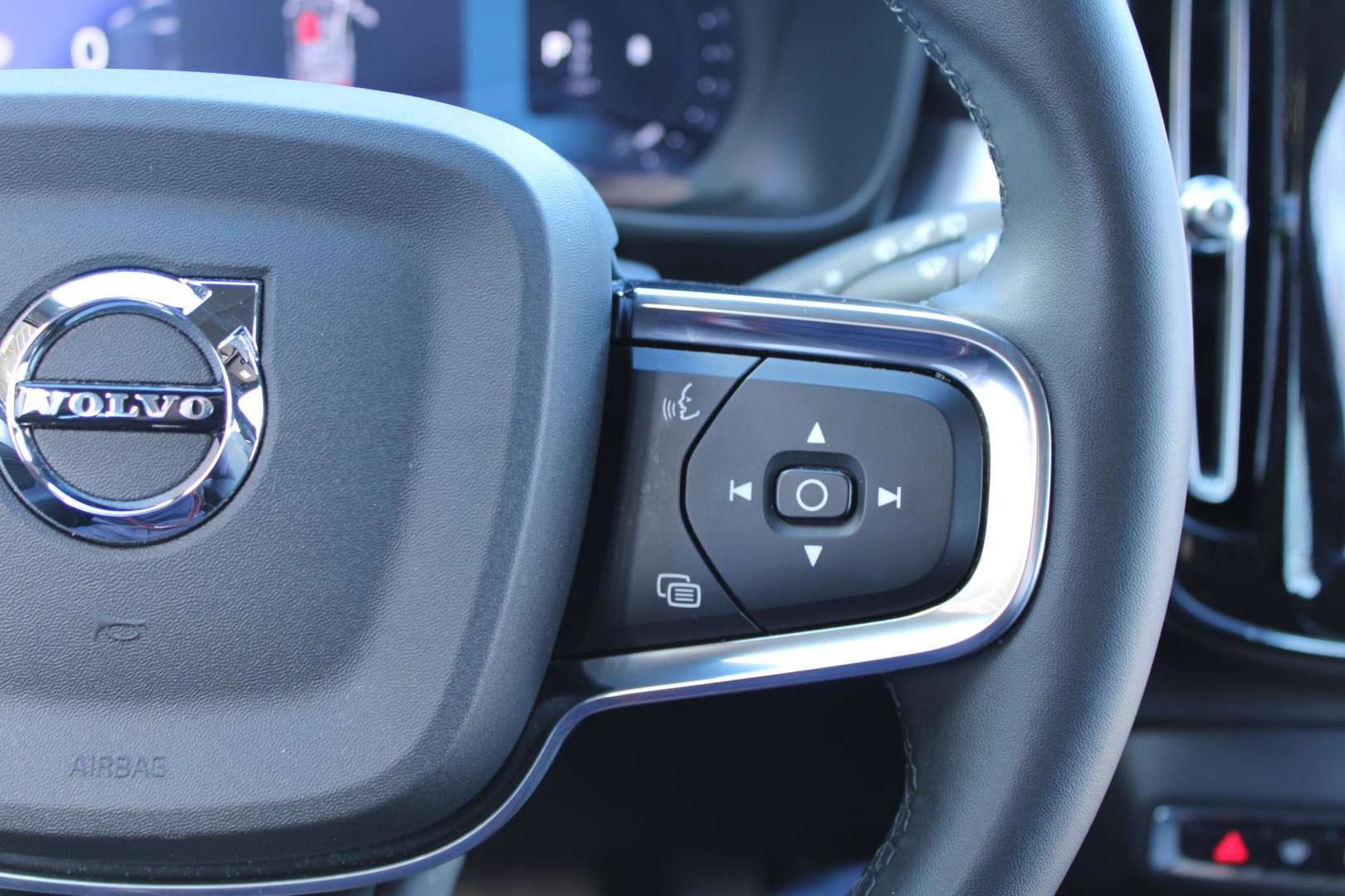 Volvo XC40 B4 Plus - 2025 - Joinsteer - #24