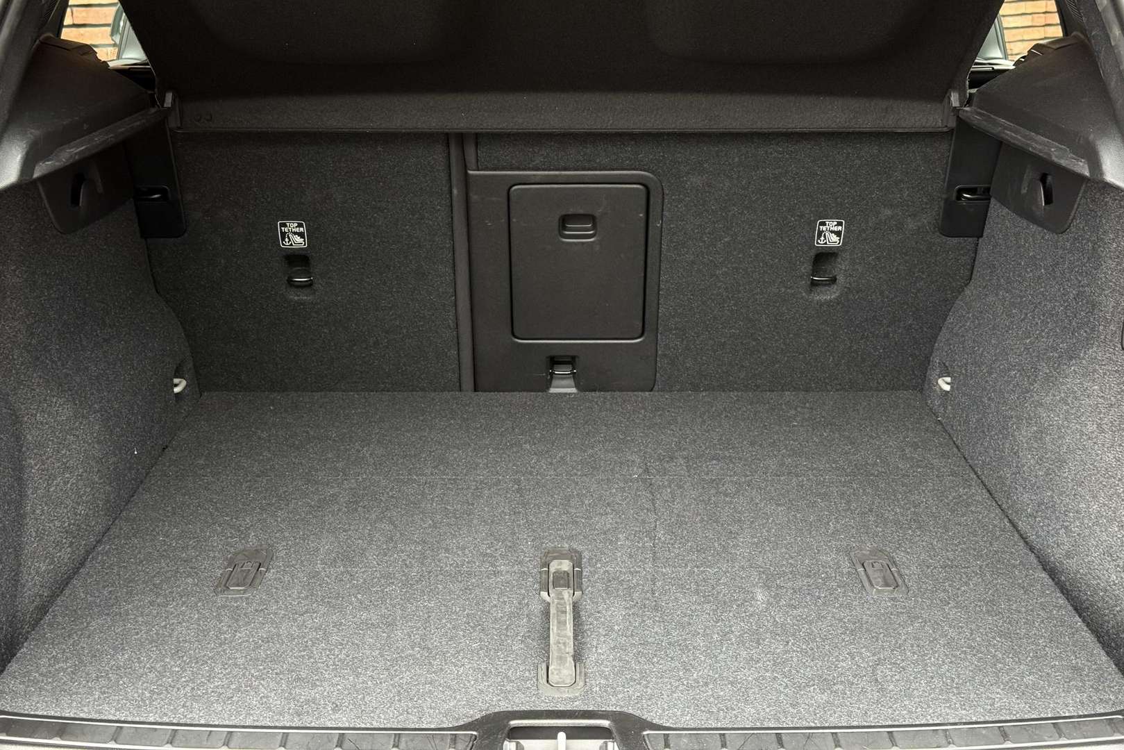 Volvo XC40 B3 Core - 2025 - Joinsteer - #17