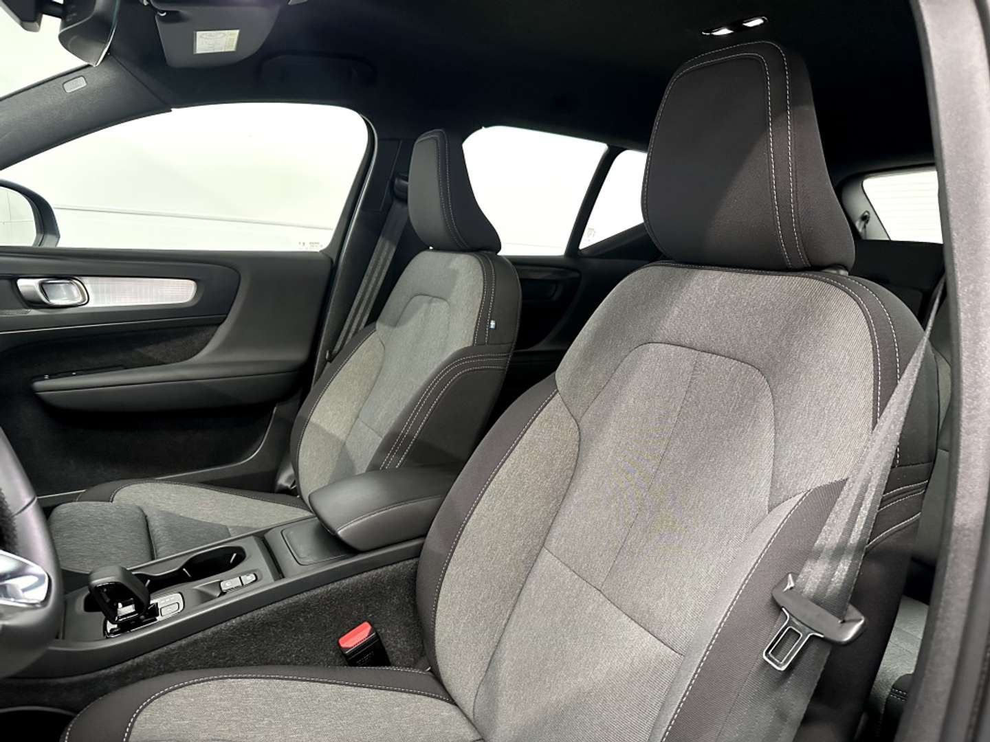 Volvo XC40 B3 Core - 2025 - Joinsteer - #16