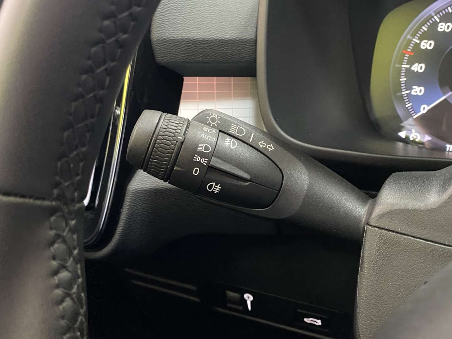 Volvo XC40 B4 Momentum - 2022 - Joinsteer - #26