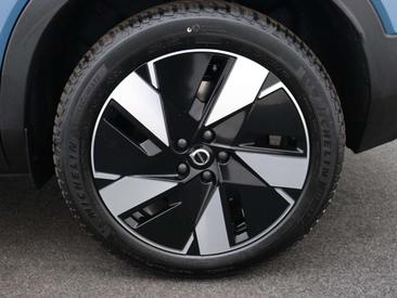 Volvo C40 Recharge PLUS — photo 22