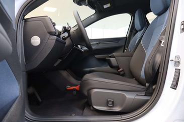 Volvo EX30 Single Motor Plus — photo 36