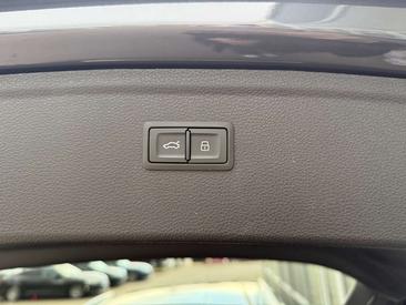 Audi Q5 40 TDI — photo 16