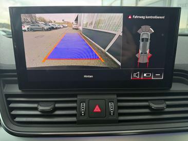 Audi Q5 40 TDI — photo 18