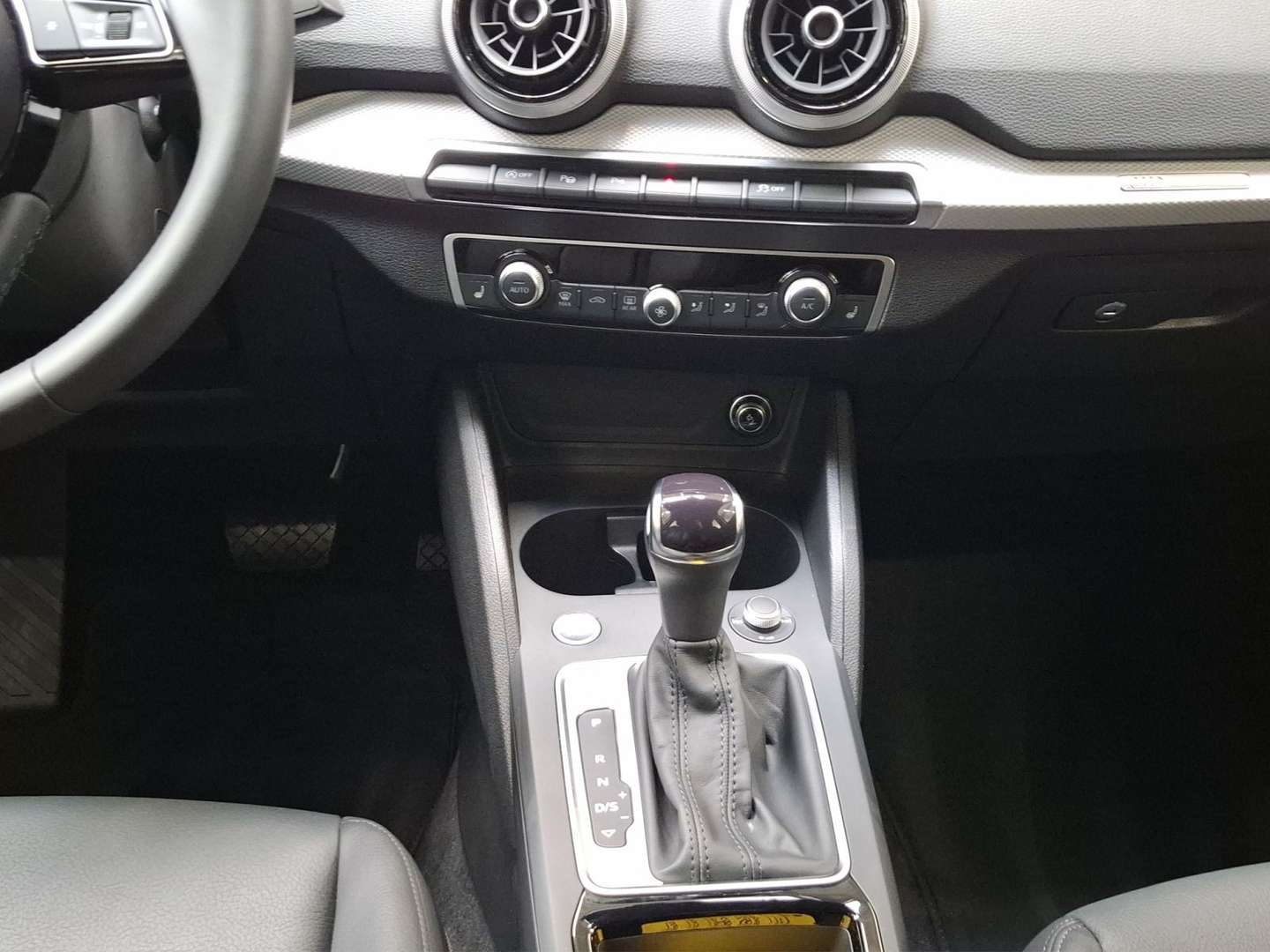 Audi Q2 S Line 35 TFSI - 2025 - Joinsteer - #16