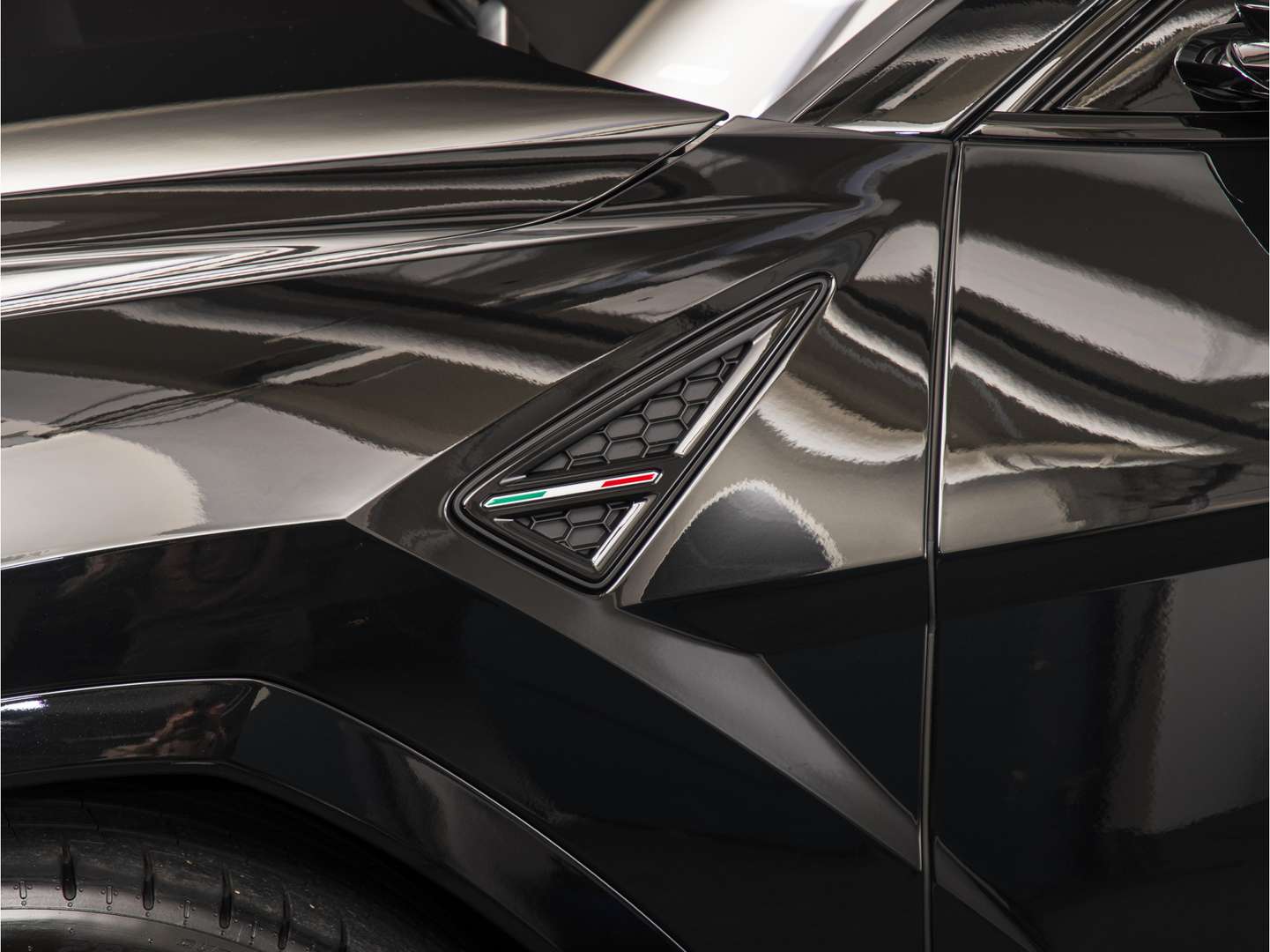 Lamborghini Urus HPEV - 2026 - Joinsteer - #40