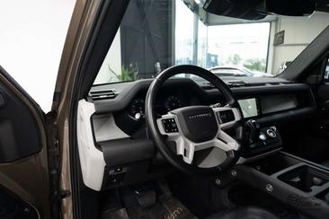 Land Rover Defender 110 P400e AWD — photo 9