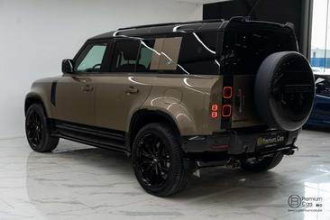 Land Rover Defender 110 P400e AWD — photo 14