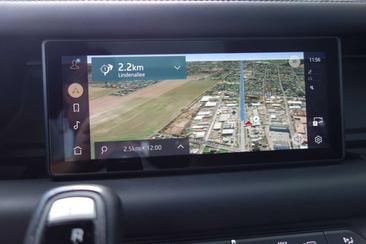 Land Rover Defender 110 D300 7SITZ/LUFT/PANO/STDHZG/AHK — photo 12