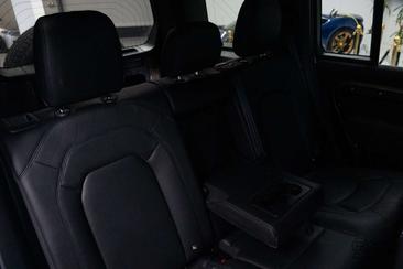 Land Rover Defender 110 P400e AWD — photo 28
