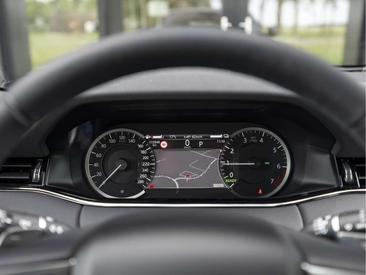 Land Rover Range Rover Evoque P300e AWD R-Dynamic SE — photo 22