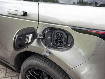 Land Rover Range Rover Evoque P300e AWD R-Dynamic SE — photo 30