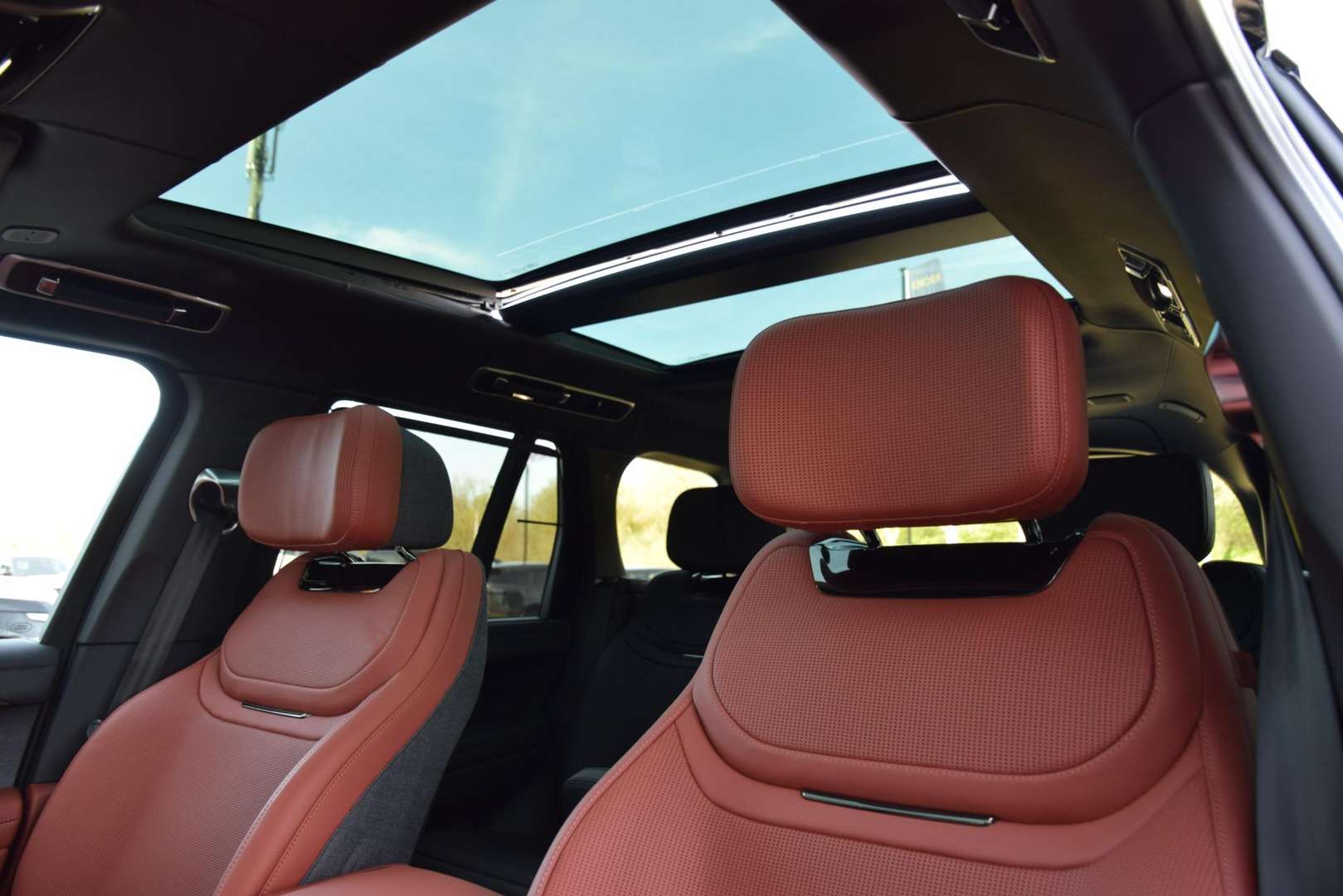 Land Rover Range Rover P550e SV Two-Tone Interieur | Obsidian Black - 2026 - Joinsteer - #22