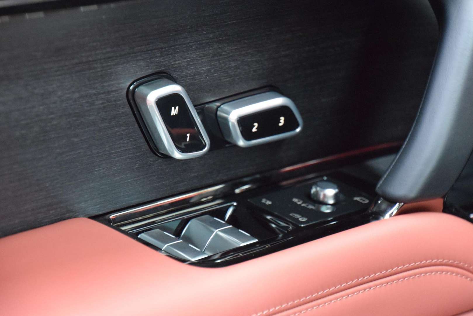 Land Rover Range Rover P550e SV Two-Tone Interieur | Obsidian Black - 2026 - Joinsteer - #24