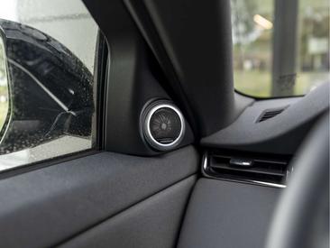 Land Rover Range Rover Evoque P300e AWD R-Dynamic SE — photo 40