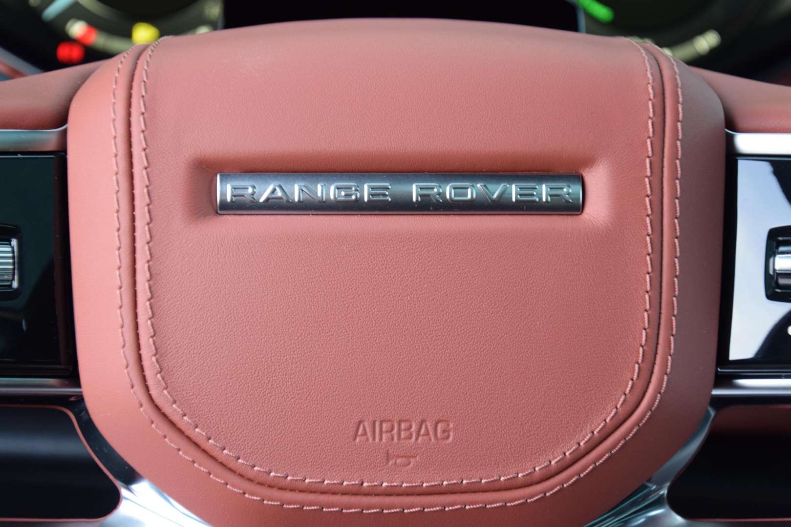 Land Rover Range Rover P550e SV Two-Tone Interieur | Obsidian Black - 2026 - Joinsteer - #29
