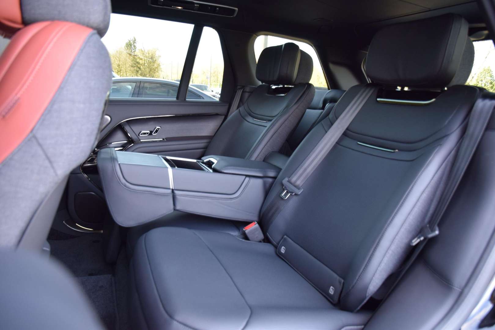 Land Rover Range Rover P550e SV Two-Tone Interieur | Obsidian Black - 2026 - Joinsteer - #42