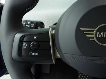 Mini 3 Portes JCW Cooper SE — photo 13