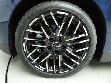 Mini 3 Portes JCW Cooper SE — photo 37