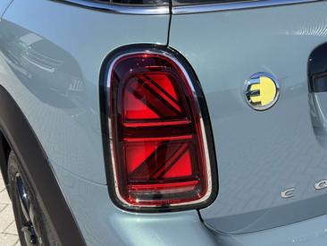 Mini Countryman COOPER SE — photo 23