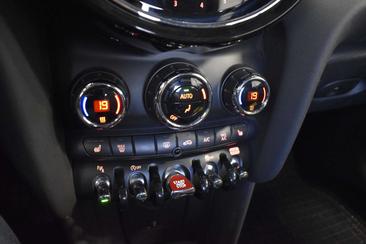 Mini Cabrio COOPER — photo 12