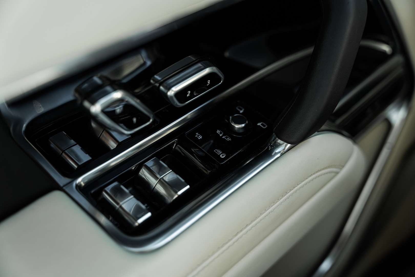 Land Rover Range Rover P460e Autobiography - 2024 - Joinsteer - #15