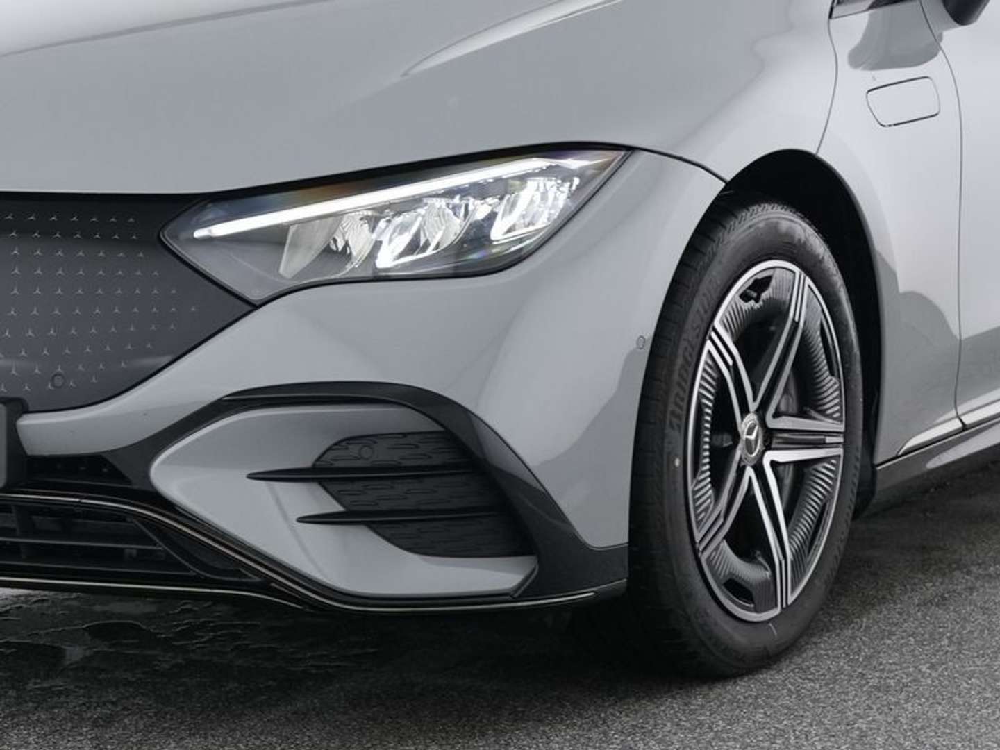 Mercedes EQE 300 Night Edition - 2025 - Joinsteer - #2