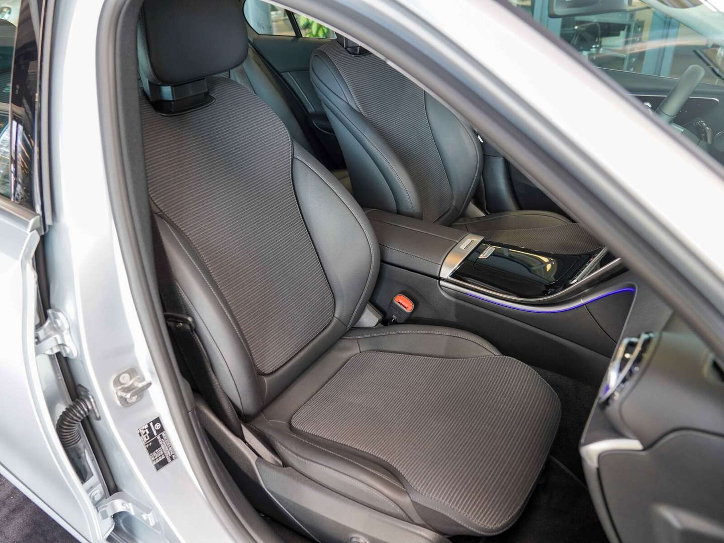 Mercedes Classe C 180 AVANTGARDE - 2025 - Joinsteer - #8