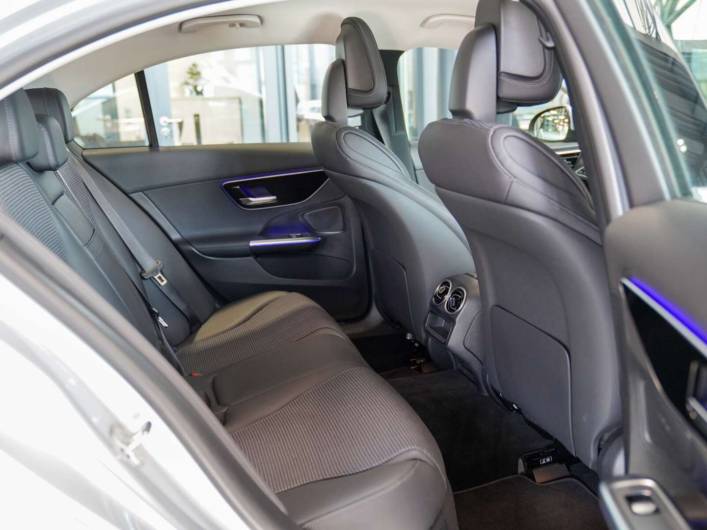 Mercedes Classe C 180 AVANTGARDE - 2025 - Joinsteer - #12