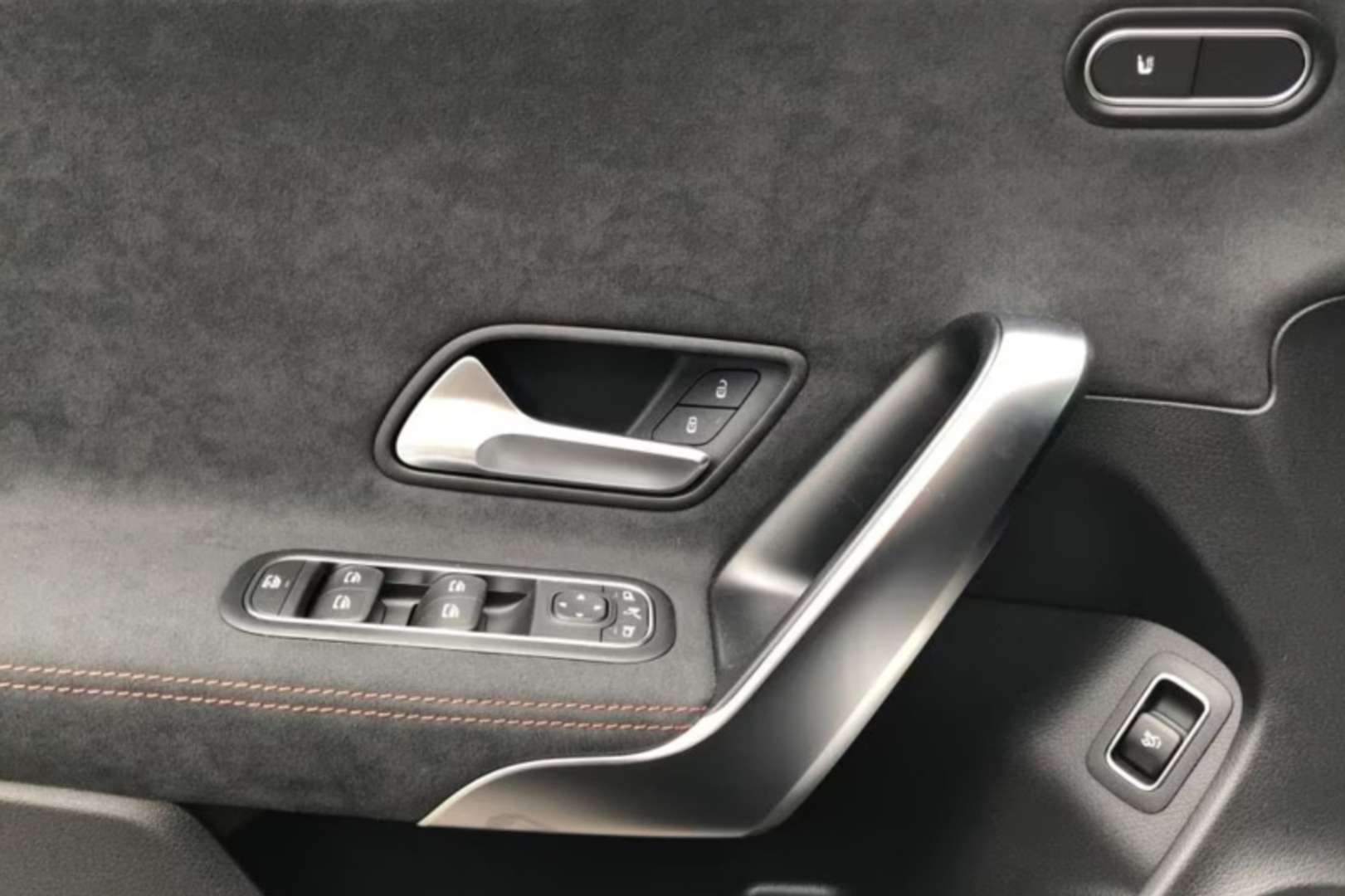 Mercedes CLA 200 AMG Line - 2025 - Joinsteer - #8