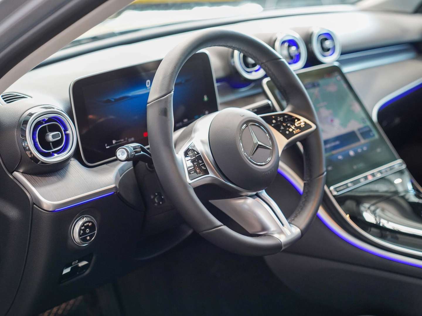 Mercedes Classe C 180 AVANTGARDE - 2025 - Joinsteer - #16