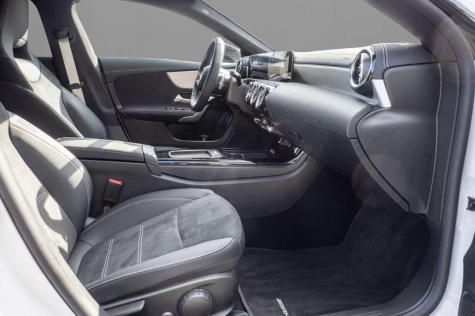 Mercedes CLA 250 AMG LINE - 2025 - Joinsteer - #4