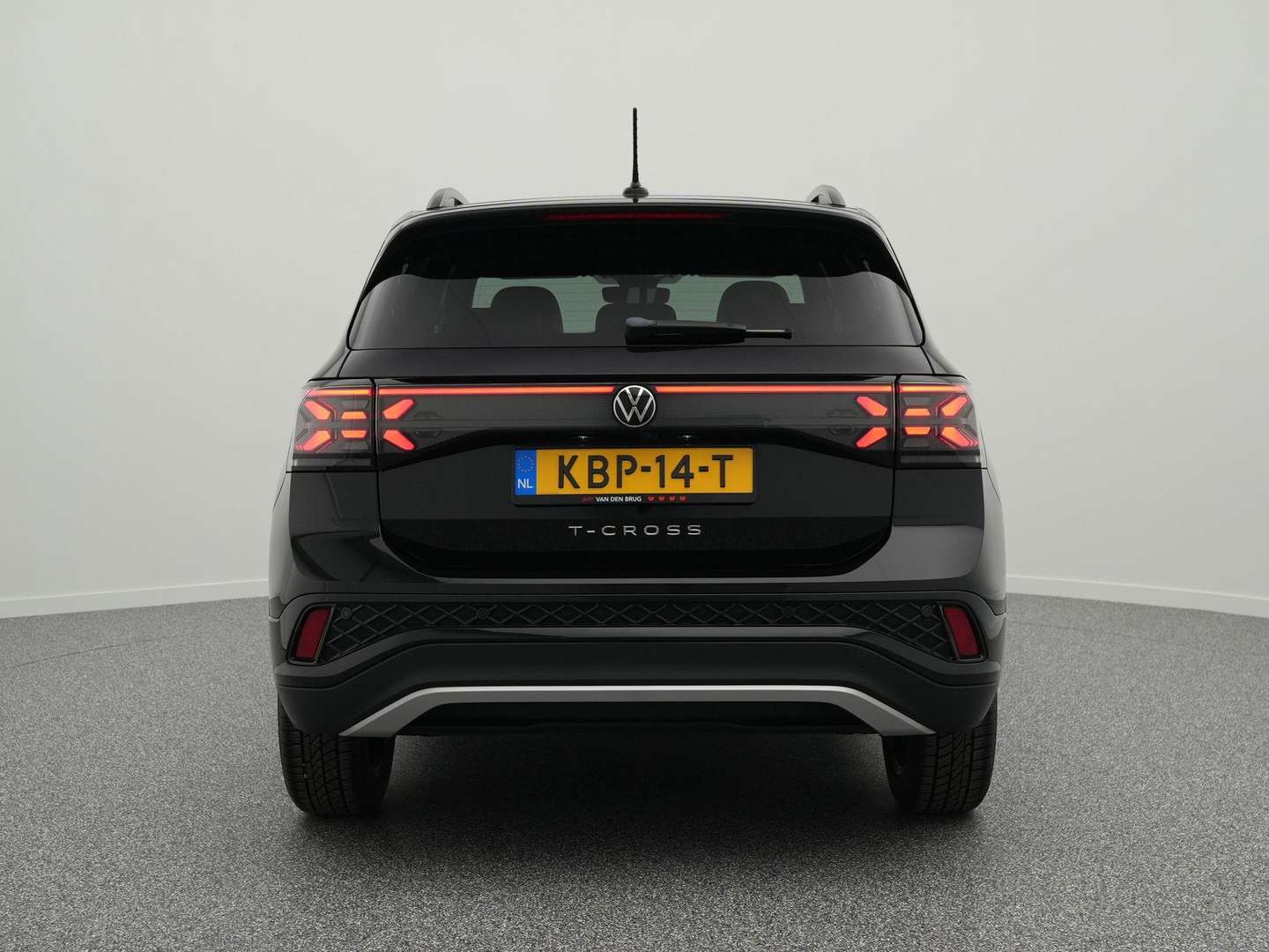 Volkswagen T-CROSS R-Line - 2025 - Joinsteer - #5