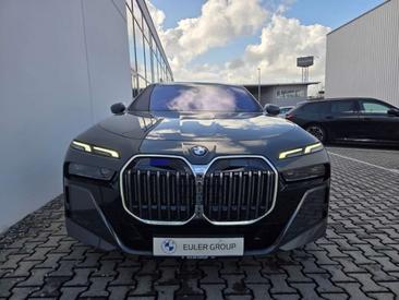 BMW Série 7 M Sport 740d XDrive — photo 3