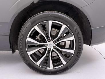 Volvo XC60 B4 Core — photo 16