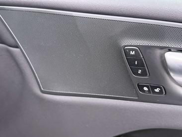 Volvo XC60 B4 Core — photo 23