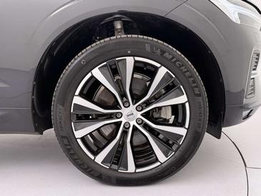Volvo XC60 B4 Core — photo 25