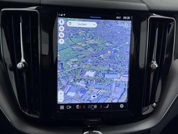 Volvo XC60 B4 Core — photo 30