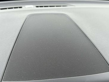 Volvo XC60 B4 Core — photo 32