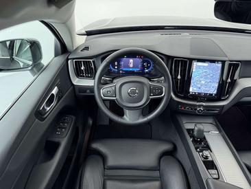 Volvo XC60 B4 Core — photo 38