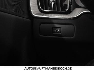 Volvo XC60 B4 Core — photo 19