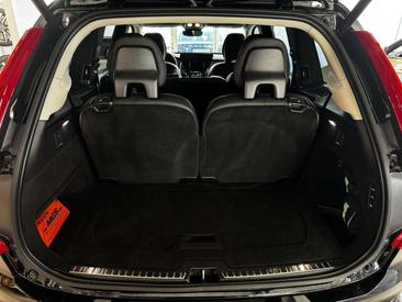 Volvo XC90 T8 Recharge Plus — photo 13
