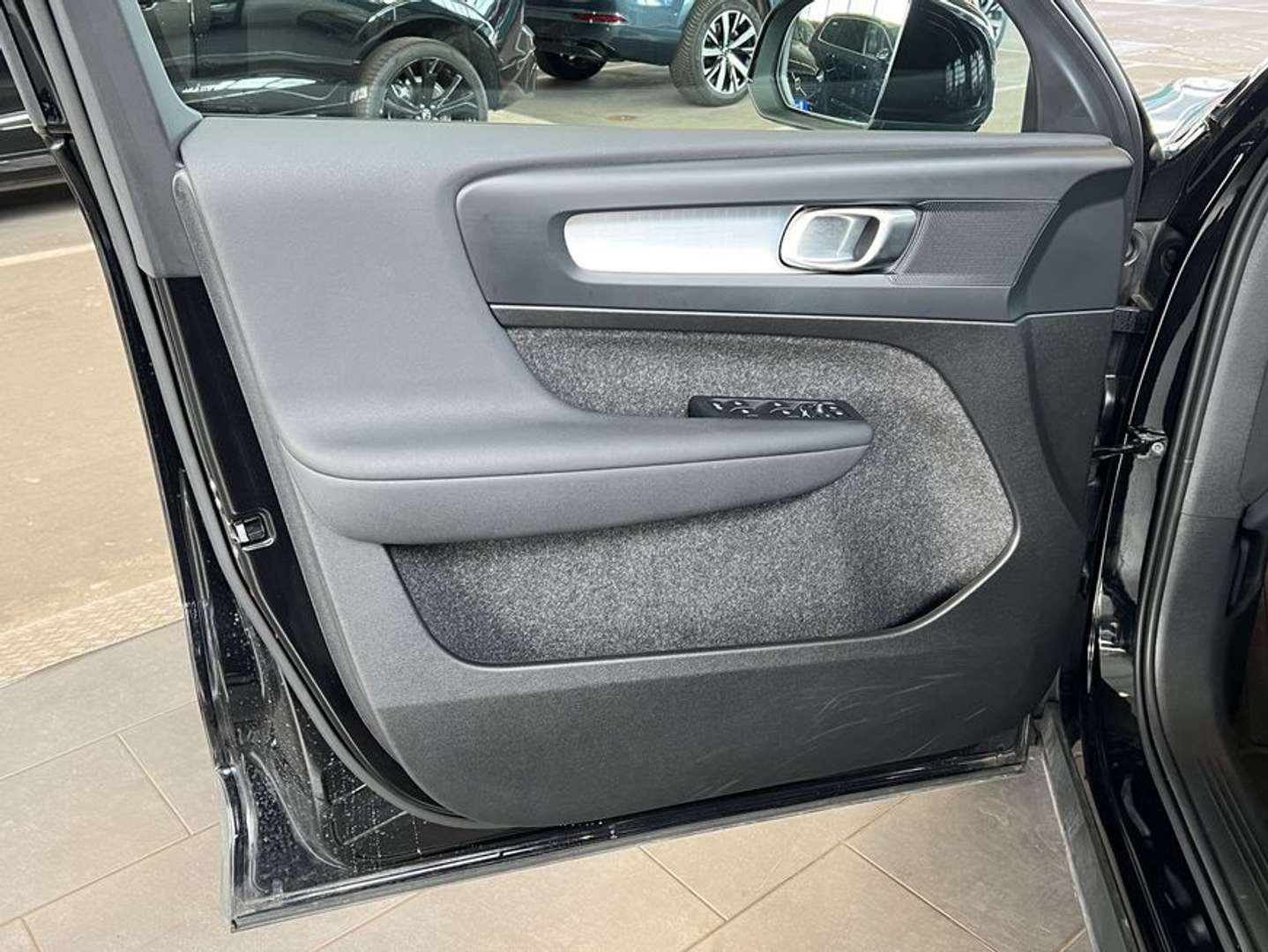 Volvo XC40 B3 Core - 2024 - Joinsteer - #15