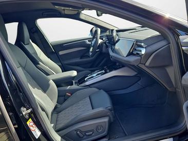 Audi A6 S Line Avant TDI — photo 12