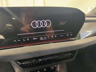 Audi S6 Avant — photo 11