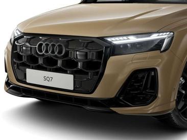Audi SQ7 SUV — photo 8