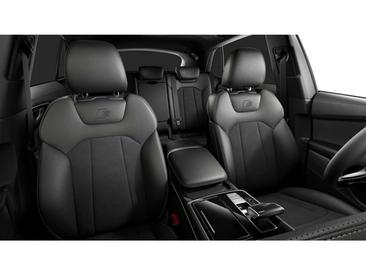 Audi Q8 Competition Plus — photo 4