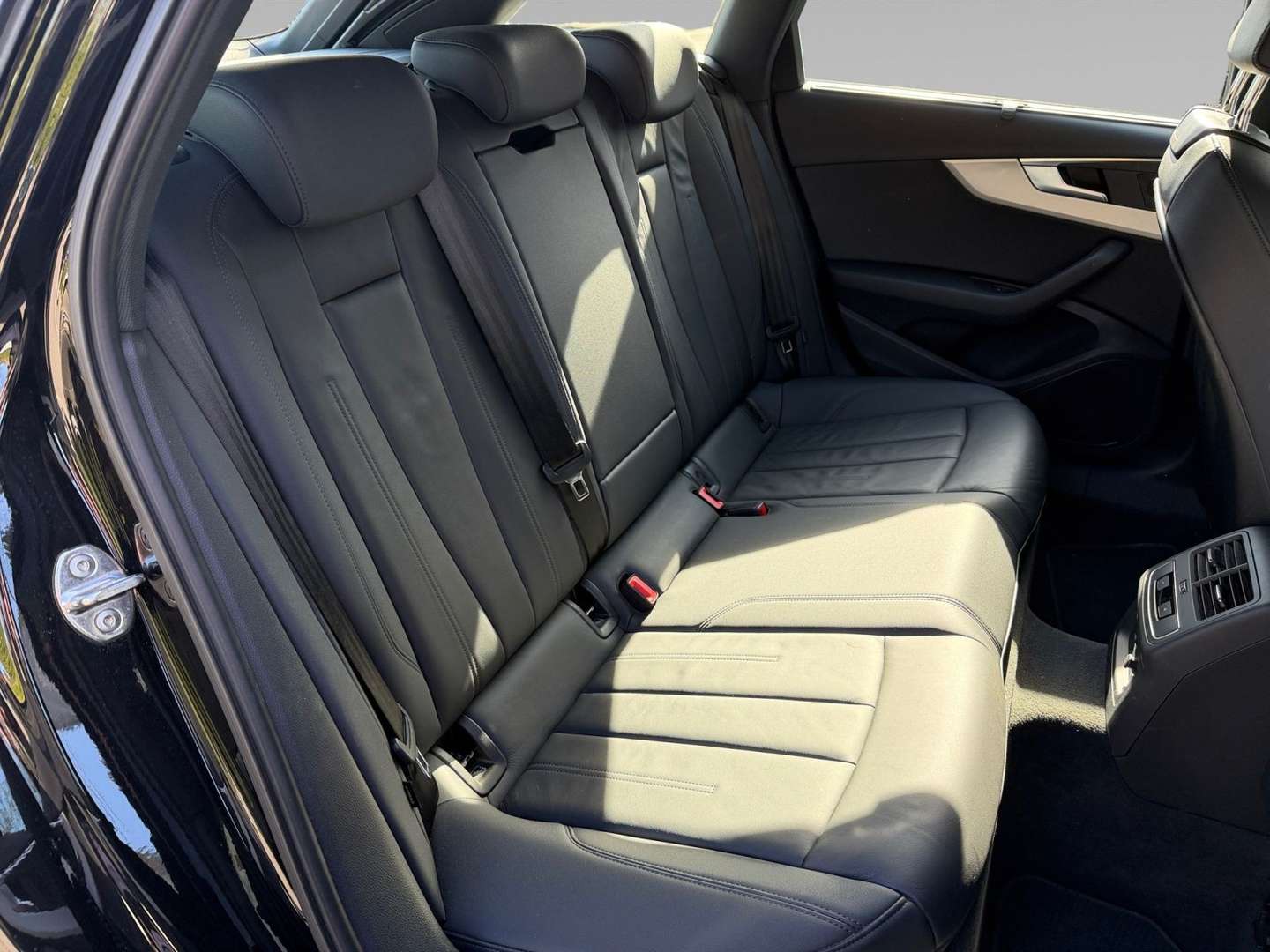 Audi A4 S Line 35 TFSI - 2023 - Joinsteer - #14