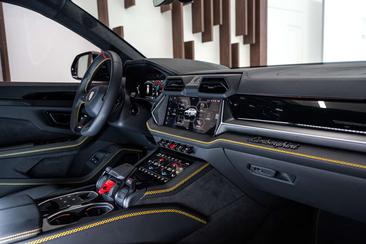 Lamborghini Urus — photo 8