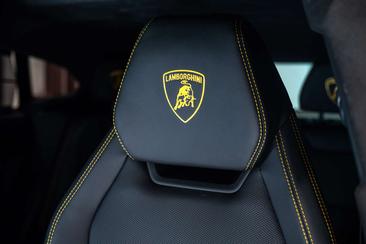 Lamborghini Urus — photo 25